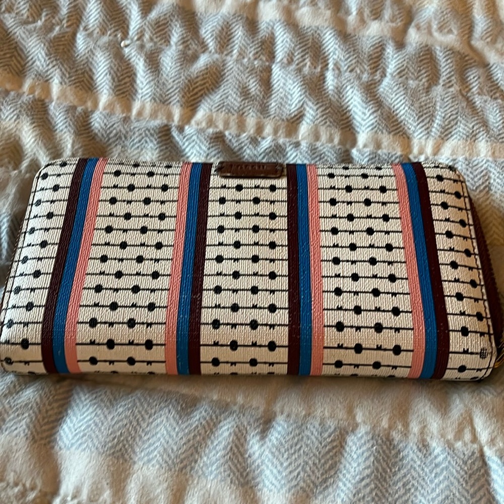 Fossil wallet